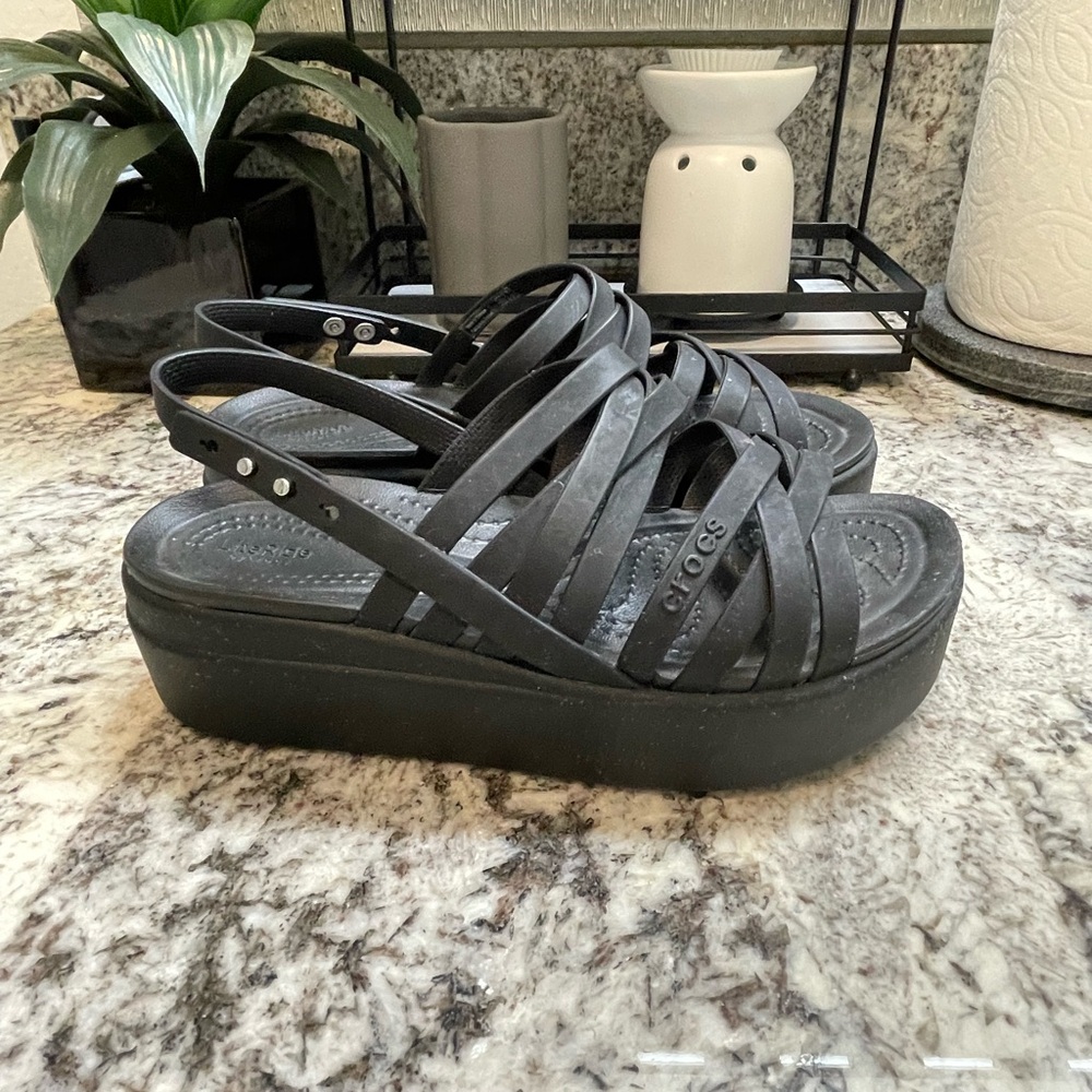 CROCS Black Strappy Platform Sandals